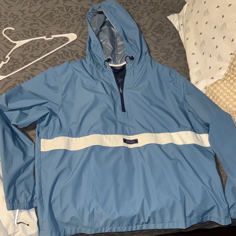 Crown & Ivy Men’s Windbreaker